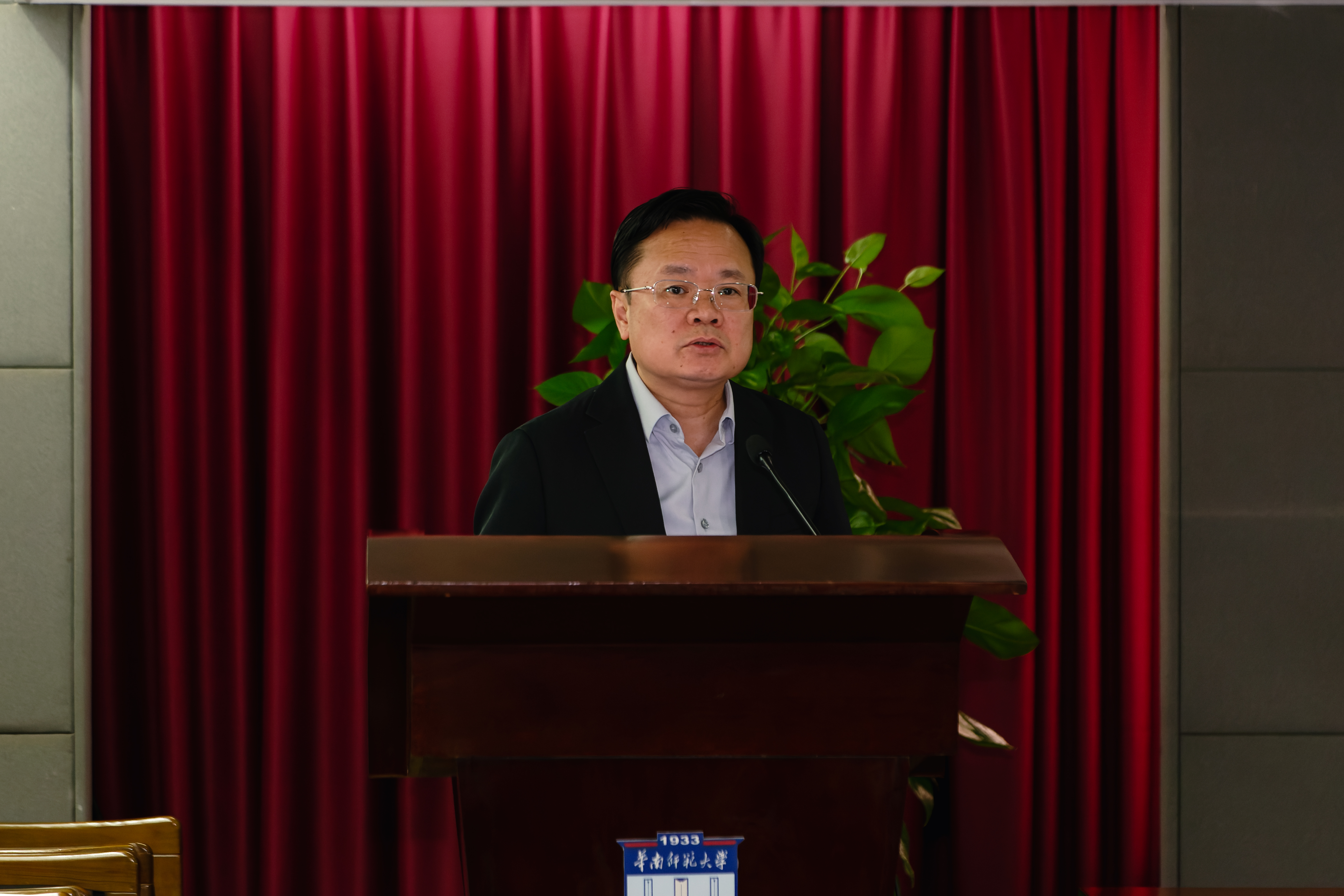 1761270000529296.jpg 潘校长讲话.jpg